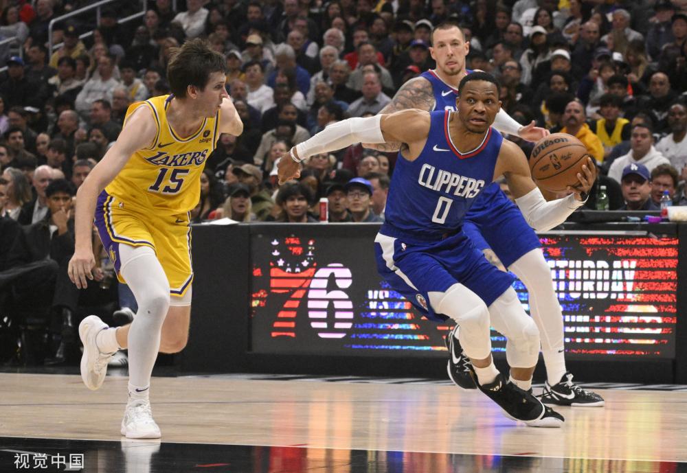 在接受采访 在接受采访